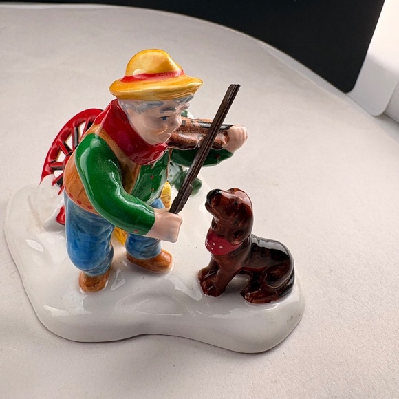 Department 56 Snow Village 7 piece Assortment - Picture 13 of 16